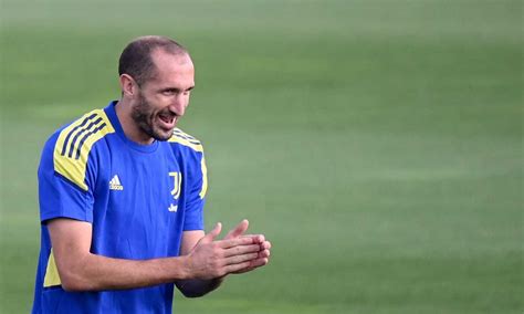 Da Vlahovic a Fagioli Chiellini sei leggenda il più forte Il VIDEO