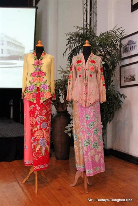 75 Best Malaysian Batik Images On Pinterest Malaysian Batik Hand