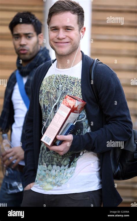 Olly Murs leaving the 'X Factor ' house London, England - 12.10.09 ...