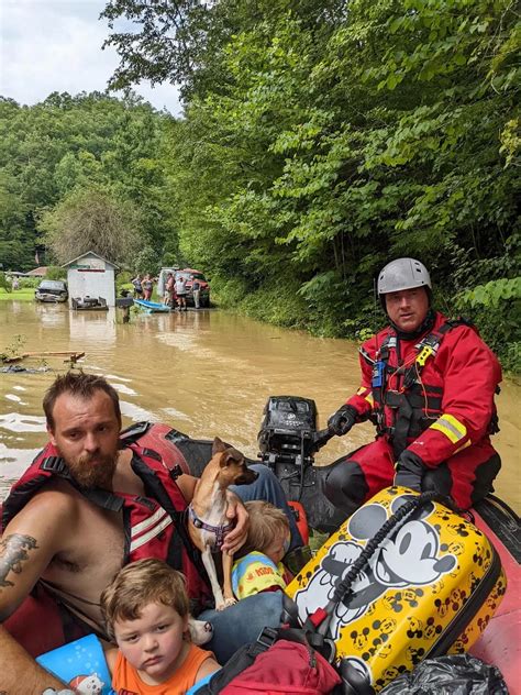 Las Inundaciones En Kentucky Provocaron Al Menos 25 Muertes