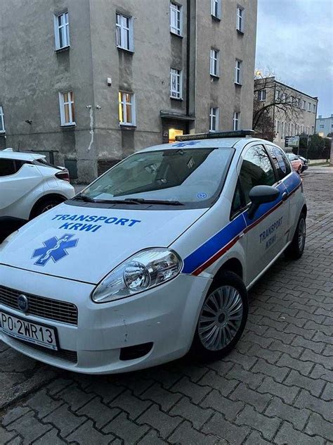 Ambulans do przewozu krwi Fiat Punto Van Poznań Chartowo OLX pl