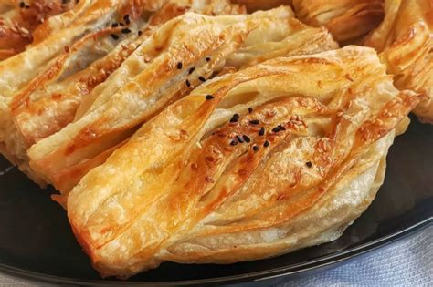 Pileli Börek Tarifi Nasıl Yapılır Yemek