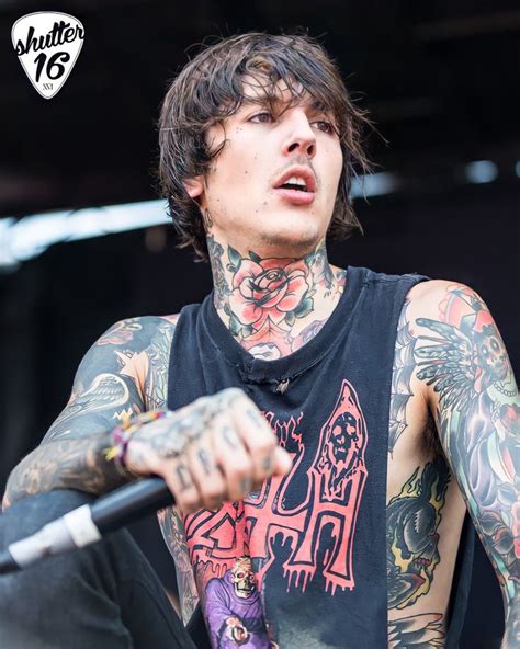 Figgy Vexton adlı kullanıcının Oli Sykes panosundaki Pin