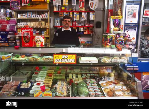 The Corner Shop High Resolution Stock Photography And Images Alamy