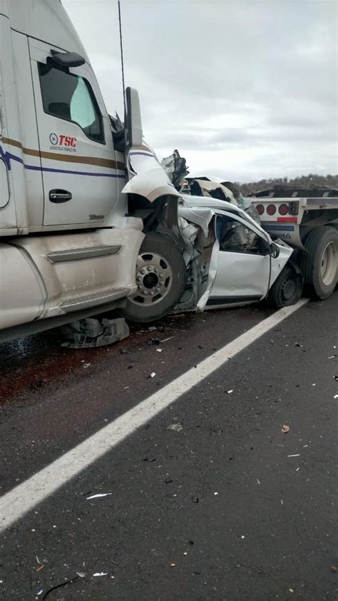 Tres Accidentes En La Carretera P Tzcuaro L Zaro C Rdenas