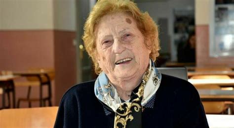 Maturità a 90 anni il sogno di Imelda per diventare maestra Senza