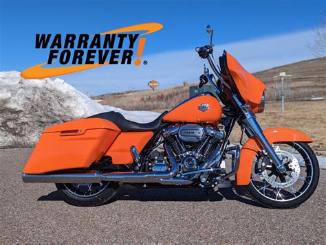 2023 Harley Davidson® Street Glide® Special Baja Orange Grizzly