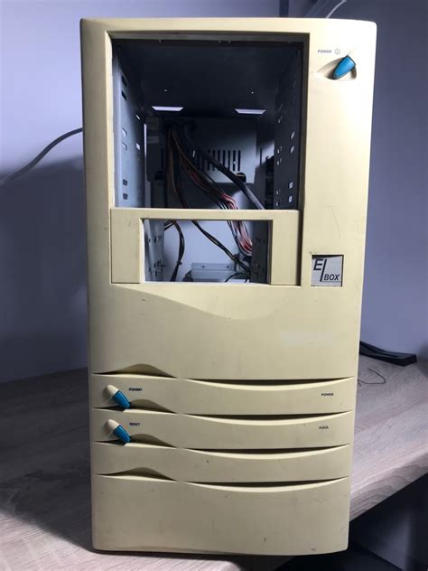 Amiga 1200 Tower Elbox Krępa Licytacja na Allegro Lokalnie