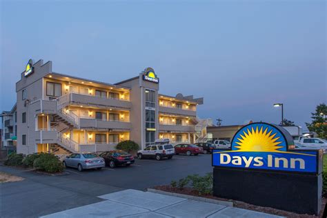 Days Inn by Wyndham Seattle North of Downtown | Seattle, WA Hotels