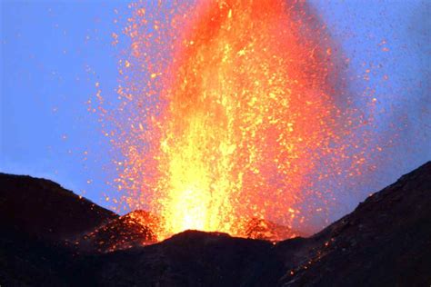 Etna Eruzione Spettacolare In Corso Diretta Live