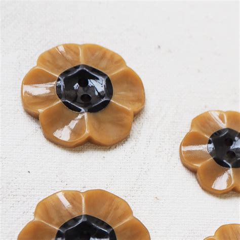 Bouton Fleur Bak Lite Jaune Noir Eva Mm Buttons Paradise