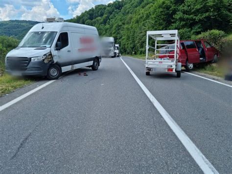 Foto Carambol Cu Cinci Autovehicule Implicate Pe Un Drum Din Cluj