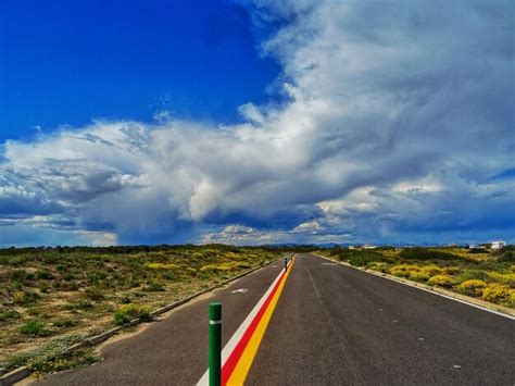 Premium Photo Surface Level Of Empty Road Along Landscape