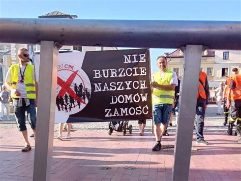 Zamość Protest przeciw kolei CPK Nie burzcie naszych domów