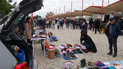 Feira da Bagageira boa adesão Junta de Freguesia de Corroios