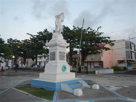 Le Monument Au Mort De Morne L Eau Ot Nord Grande Terre Guadeloupe