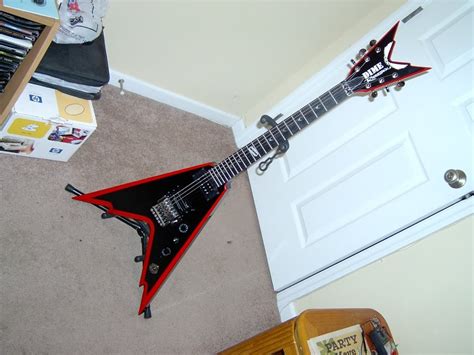 FS: Dean Razorback V Guitar w/SKB case | TalkBass.com