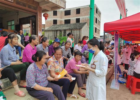 【我为群众办实事】义诊活动送健康 志愿服务暖人心附属单位校园新闻新闻中心广西中医药大学