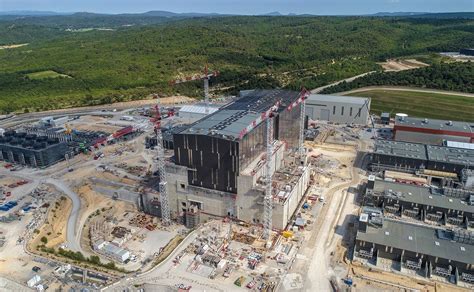 Assembly of the largest ever thermonuclear fusion reactor ITER begins