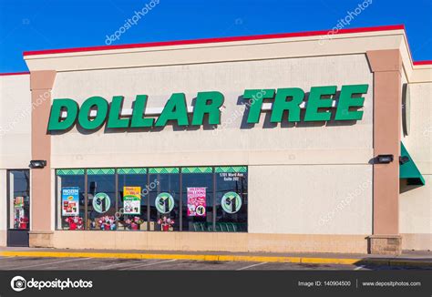 Dollar Tree Retail Store Sign and Logo – Stock Editorial Photo ...