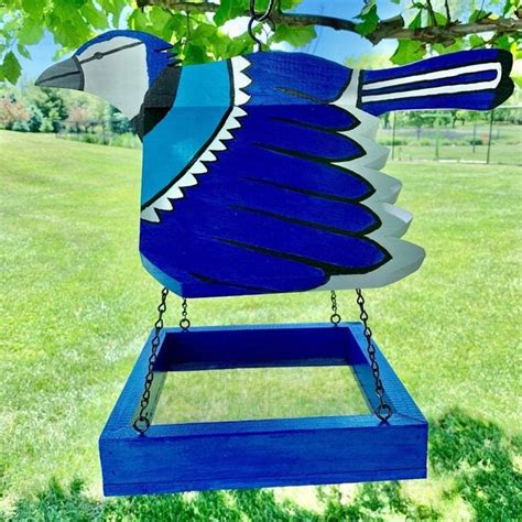 The Best Blue Jay Bird Feeders for Peanuts - Birds and Blooms