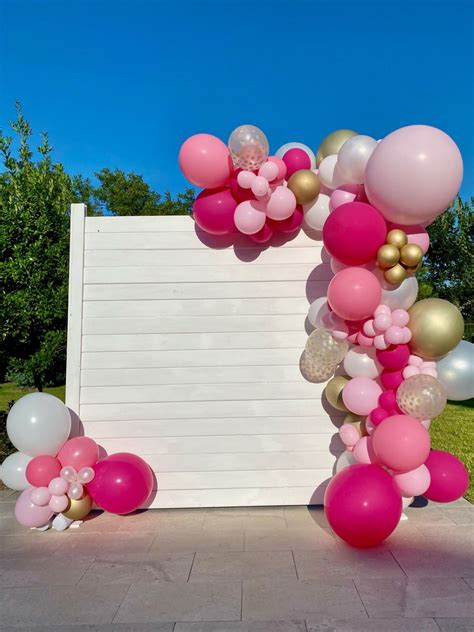 Wood Backdrop With Balloon Garland Artofit