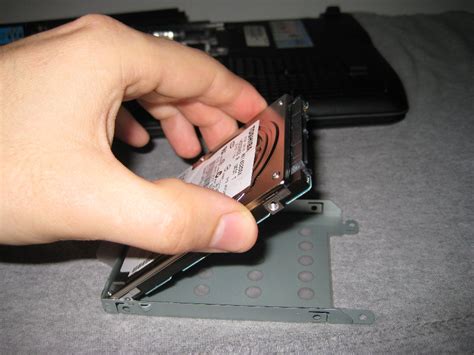 Acer Aspire One Netbook Hard Drive RAM Upgrade Guide 017