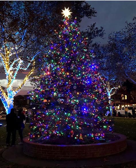 Solvang Christmas Tree - TravelWorld International Magazine