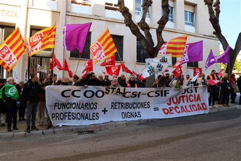 Els Sindicats Convoquen Una Vaga Indefinida Per Als Funcionaris