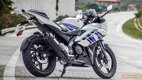 Yamaha Yzf R V Review Iamabiker Everything Motorcycle