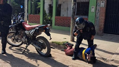 Motochorro fue detenido y linchado por vecinos en el barrio Alto Palpalá