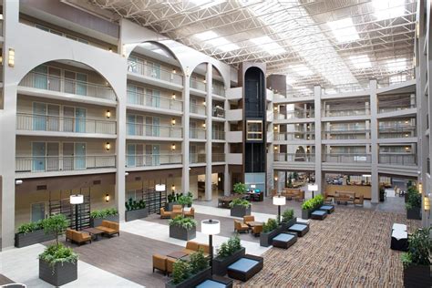 Embassy Suites By Hilton Seattle Bellevue Convenient Park Stay And Fly Near Seattle Cruise Port