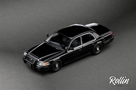 Pre order : Rollin 1:64 Crown Victoria Police Car White NYPD/Black ...