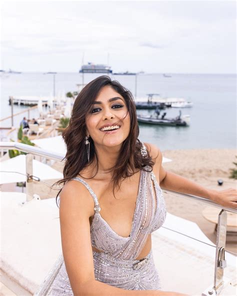 Mrunal Thakur Slays In A Falguni Shane Peacock Saree At Cannes