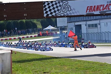 CAMPIONATO ITALIANO ACI KARTING Le Manches Di Franciacorta Presentano