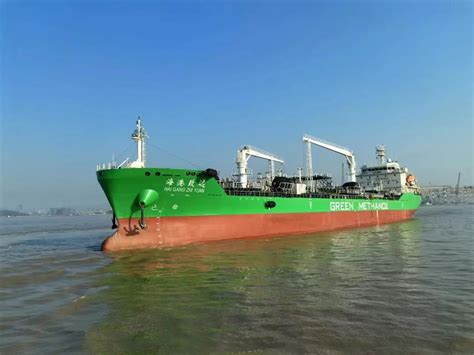 China Debuts Its First Methanol Bunkering Vessel Offshore Energy