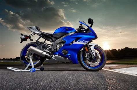 Yamaha YZF R6 Wallpapers