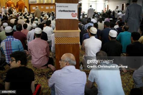 Manchester Central Mosque Photos and Premium High Res Pictures - Getty ...