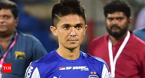 Sunil Chhetri Sunil Chhetri Named Hero Of Isl Corominas Wins Golden