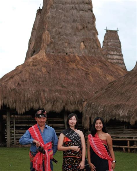 Uma Bokulu Rumah Adat Sumba Barat Yang Terkenal Trip Sumba