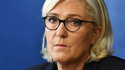 Assistants Parlementaires Du FN Les Juges Aggravent La Mise En Examen