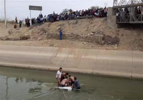 Cinco jóvenes fallecen tras caer su camioneta al canal Biaggio Arbulú