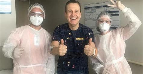 Celso Zucatelli Tem Alta Ap S Interna O Por Covid Muito Feliz