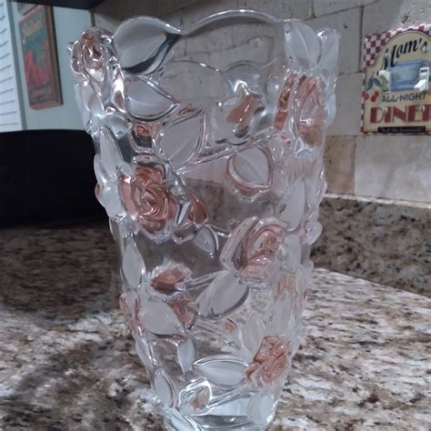 Mikasa Accents Mikasa Bella Rose Rosa Pink Crystal Flower Vase 95 Frosted Embossed Roses