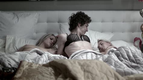 Auscaps Robert Sheehan Shirtless In Misfits Episode