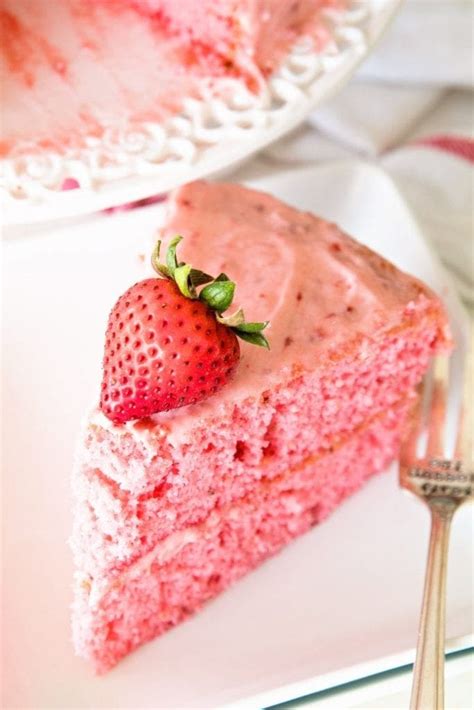 Easy Fresh Strawberry Cake Julies Eats And Treats