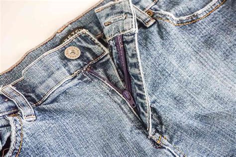 How To Easily Replace A Zipper On Jeans