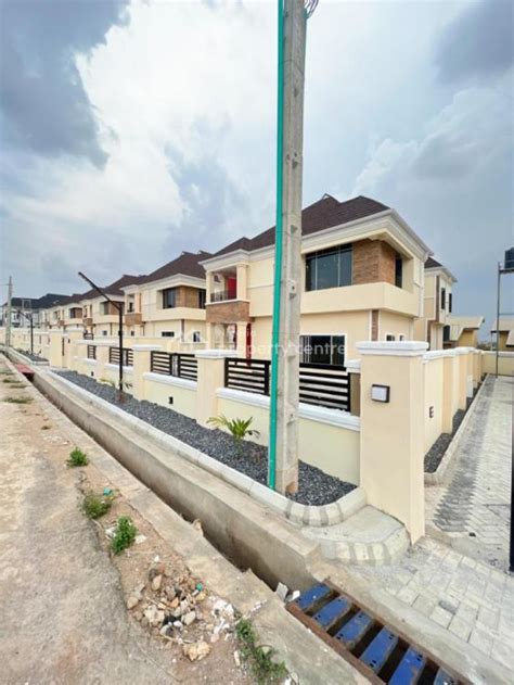 For Sale Newly Built 4 Bedroom Fully Detached Duplex In A Gated Estate