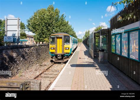 Train at Cardiff Bay Train Station Stock Photo: 120739771 - Alamy