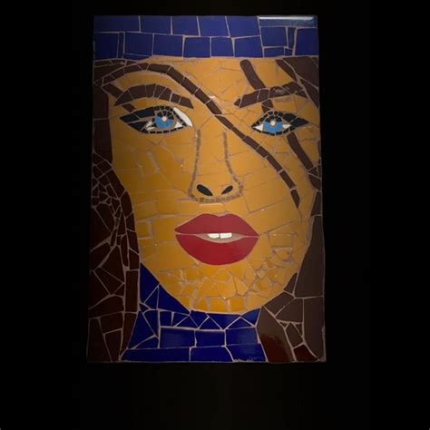 Placa Rosto De Mulher Decorativa Em Mosaico Faces Elo